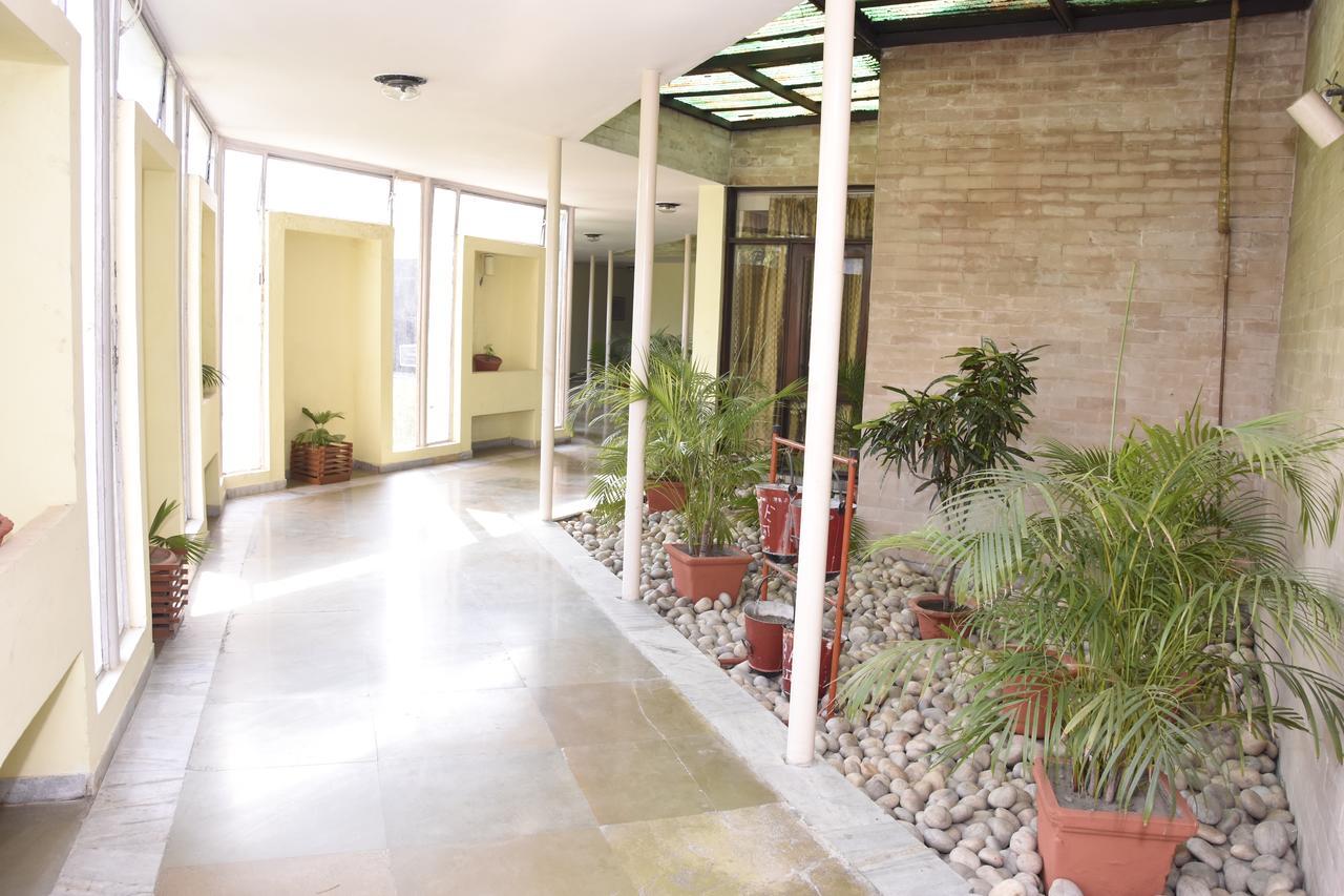 Modipur Hotel Rampur  Luaran gambar