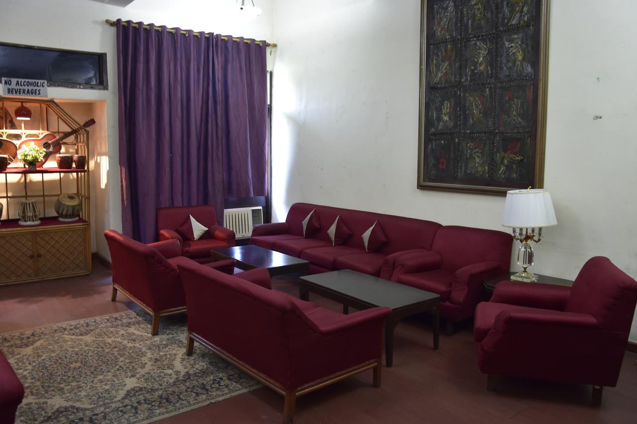 Modipur Hotel Rampur  Luaran gambar