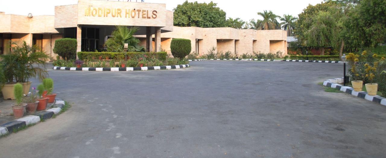 Modipur Hotel Rampur  Luaran gambar