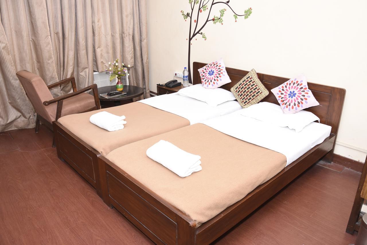 Modipur Hotel Rampur  Luaran gambar